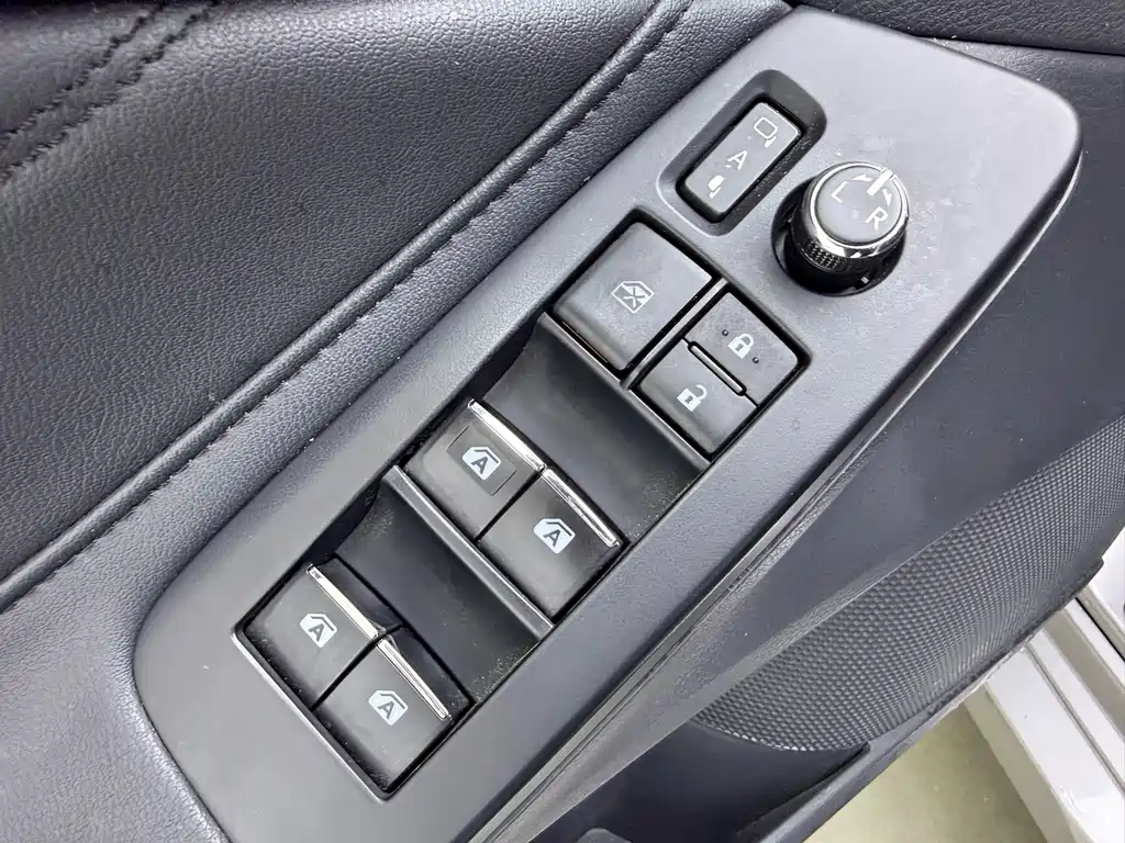 Toyota Avalon 2023 — фото 12