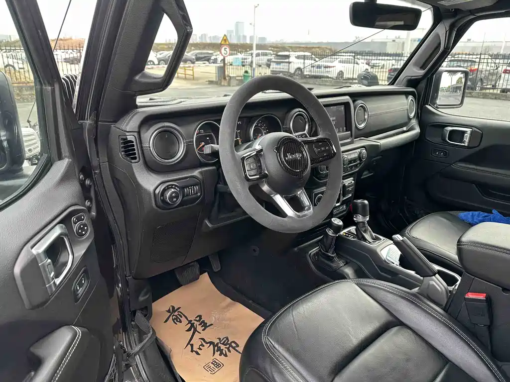 Jeep Wrangler 2019 — фото 9