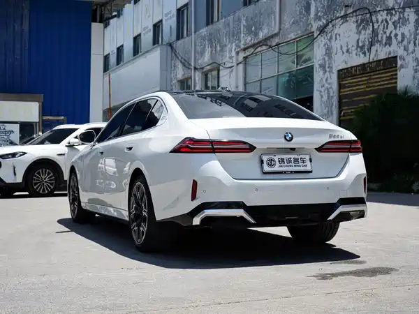 BMW 5 Series 2025