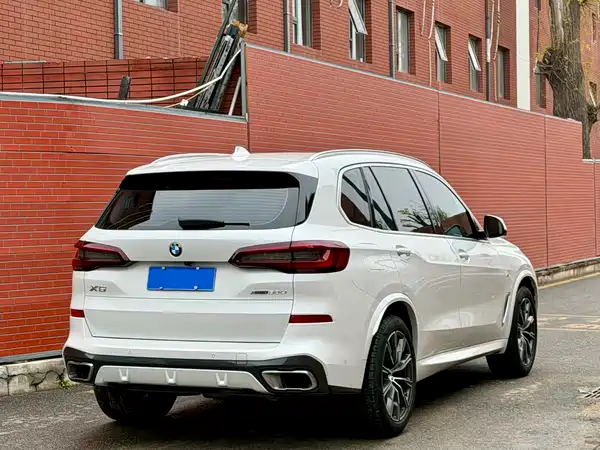 BMW X5 2023