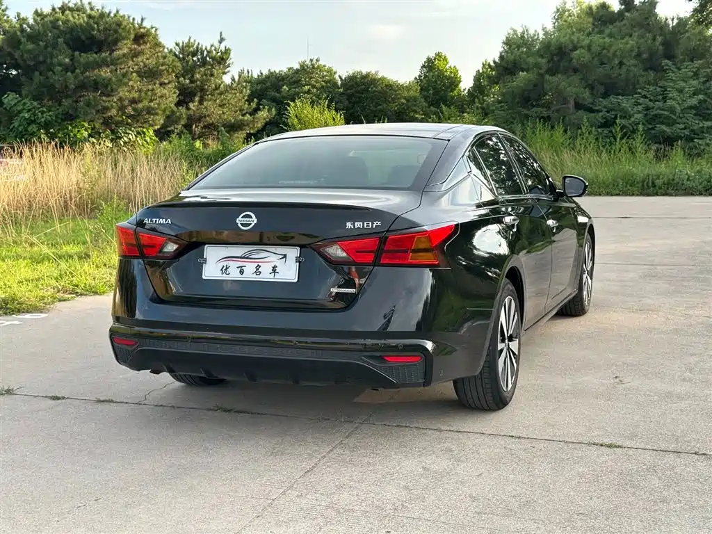 Nissan Teana 2021