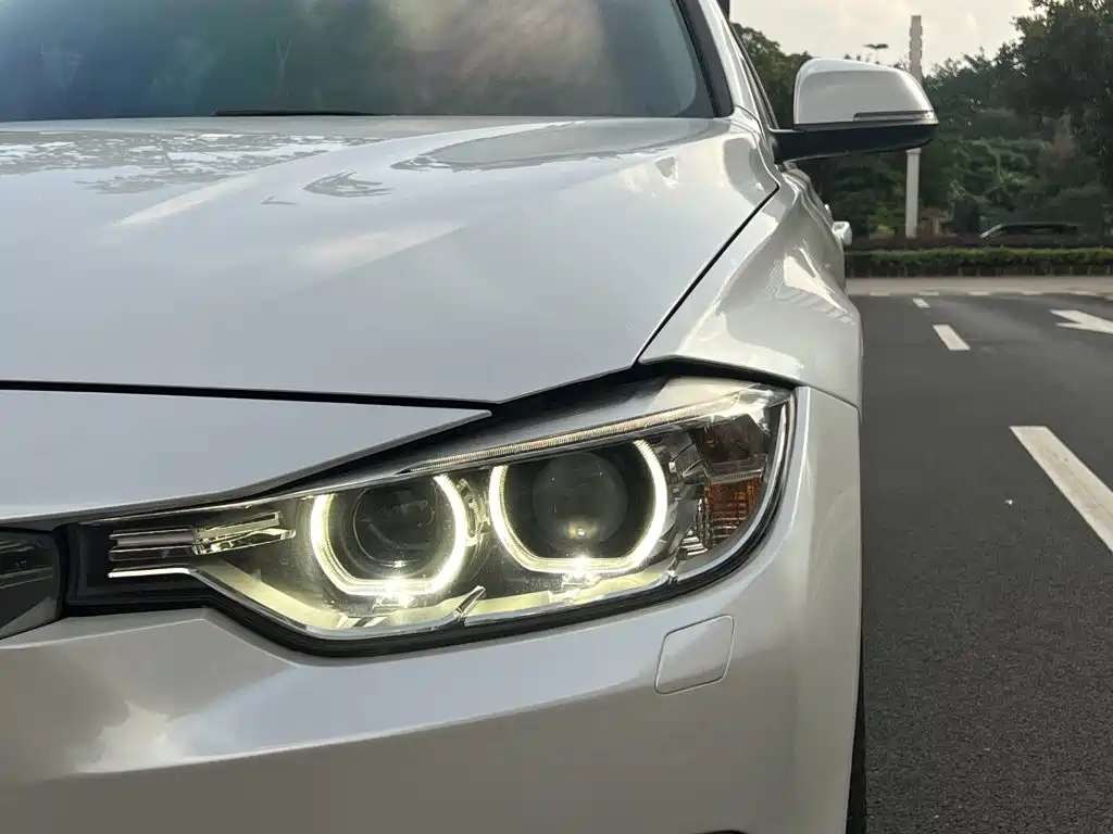 BMW 3 Series 2015 — фото 27