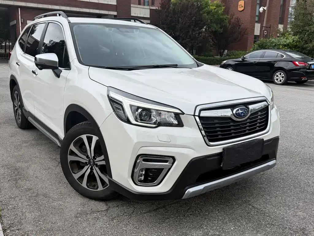 Subaru Forester 2021 — фото 3