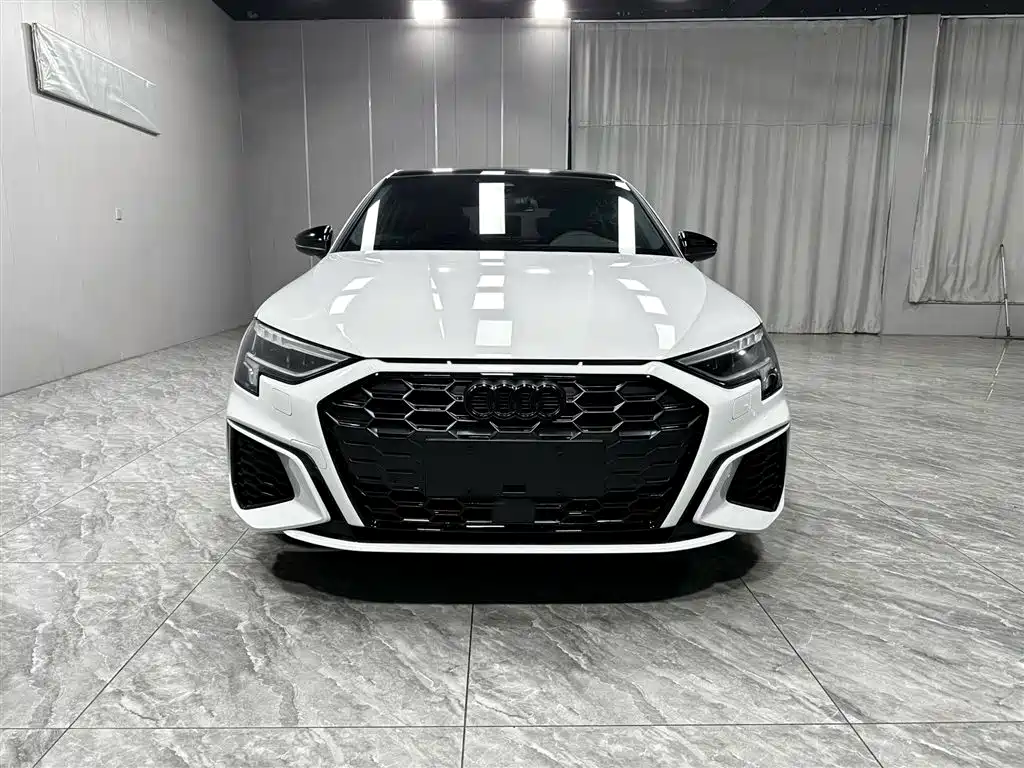 Audi A3 2022 — фото 2