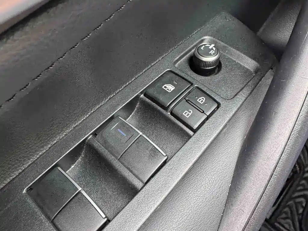 Toyota Corolla 2022 — фото 24