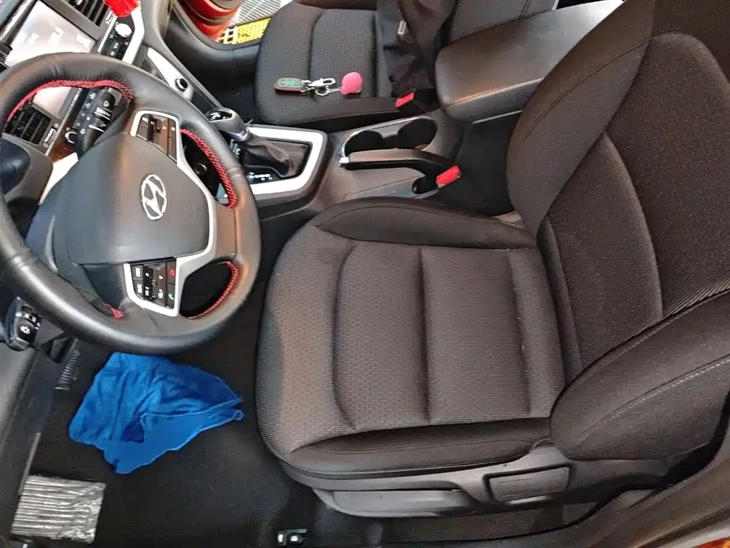 Hyundai Elantra 2018 — фото 16