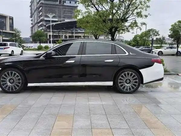 Mercedes-Benz E-Class 2025
