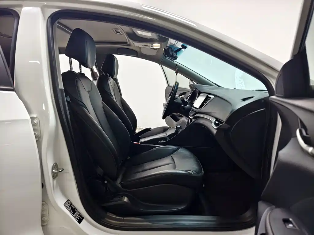 Buick Excelle GT 2018 — фото 14