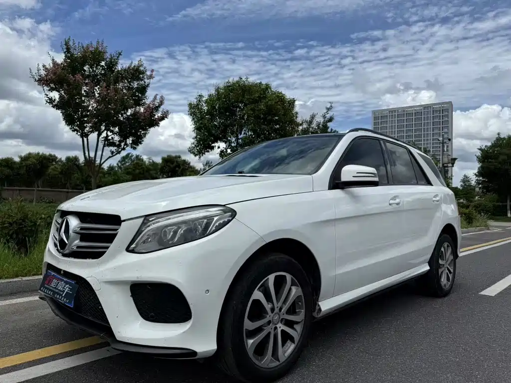 Mercedes-Benz GLE 2016 — фото 1