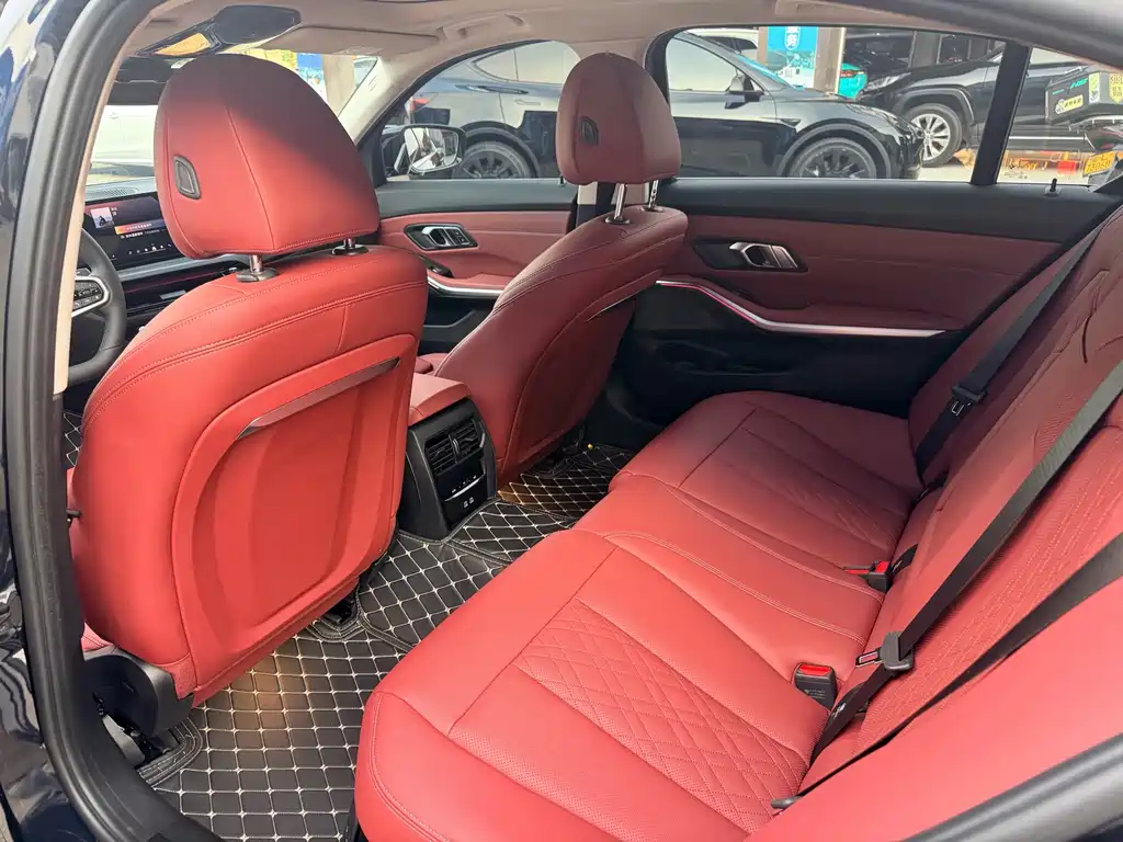 BMW 3 Series 2025 — фото 14