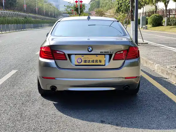 BMW 5 Series 2011