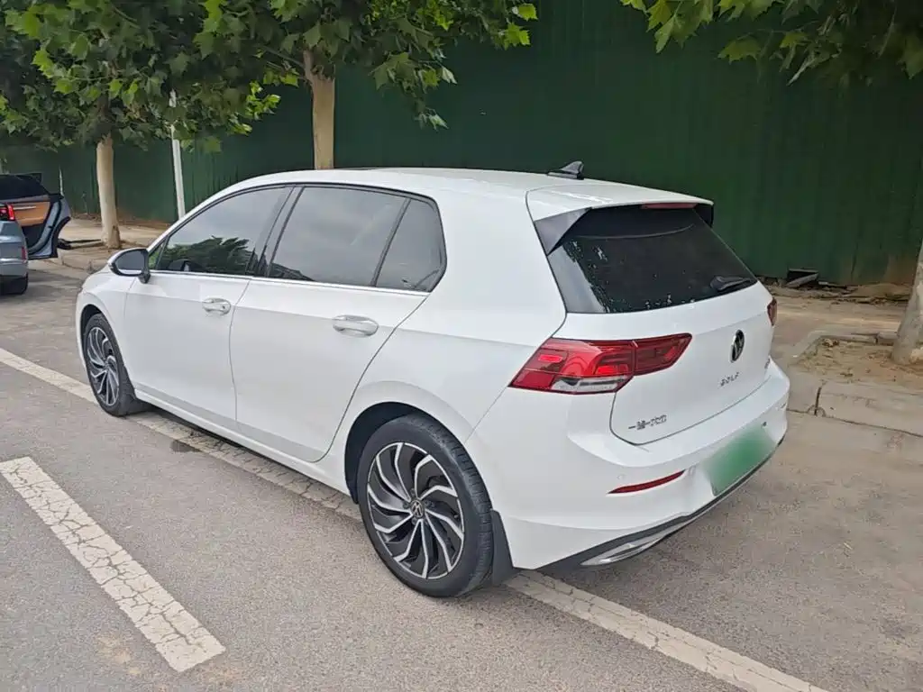 Volkswagen Golf 2021