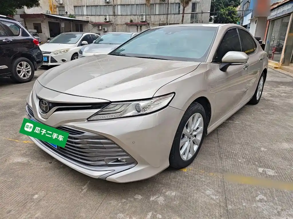 Toyota Camry 2020 — фото 1