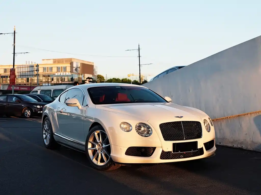 Bentley Continental 2015 — фото 4