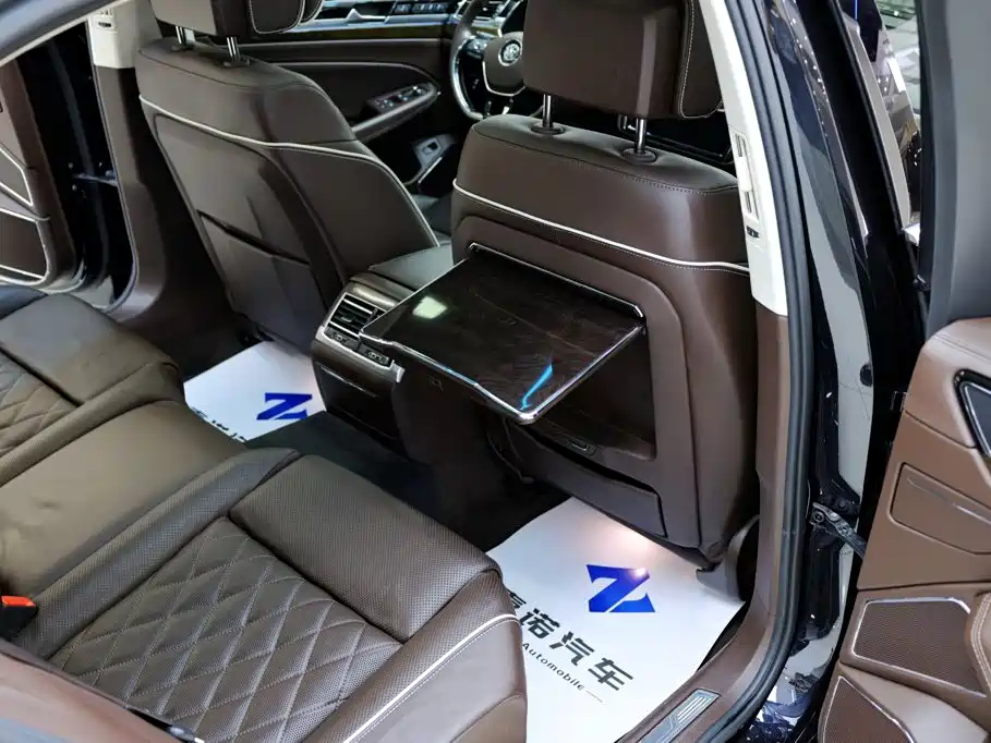 Volkswagen Phideon 2019 — фото 33