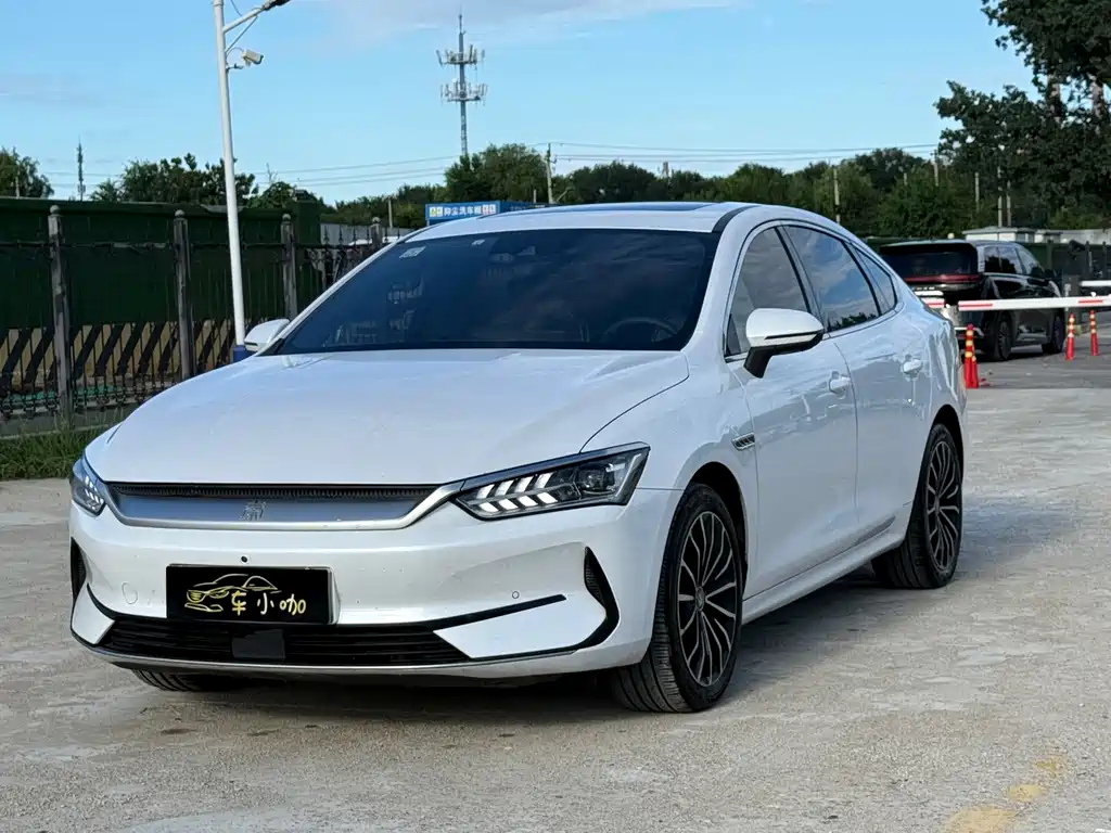 BYD Qin PLUS 2021 — фото 1