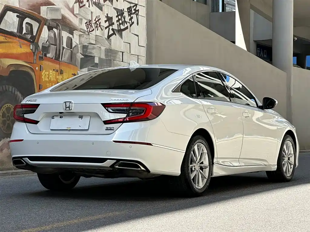Honda Accord 2022 — фото 5