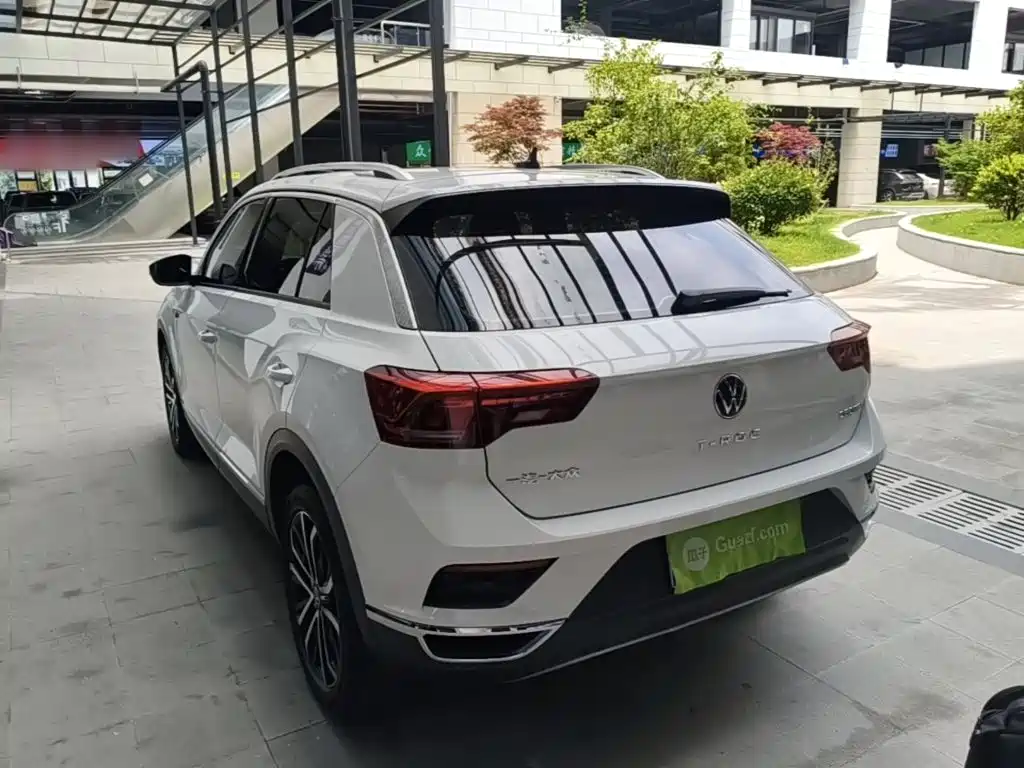 Volkswagen T-Roc 2023 — фото 23