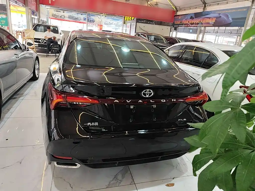 Toyota Avalon 2020