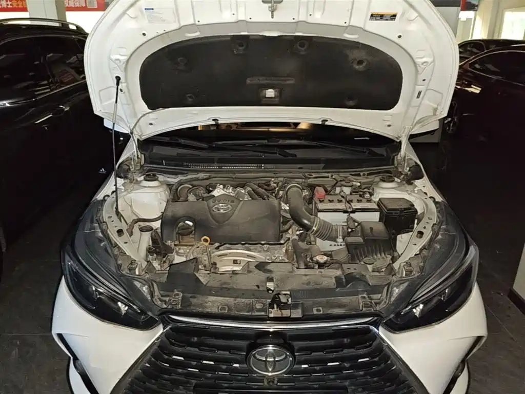 Toyota Yaris L 2022 — фото 20