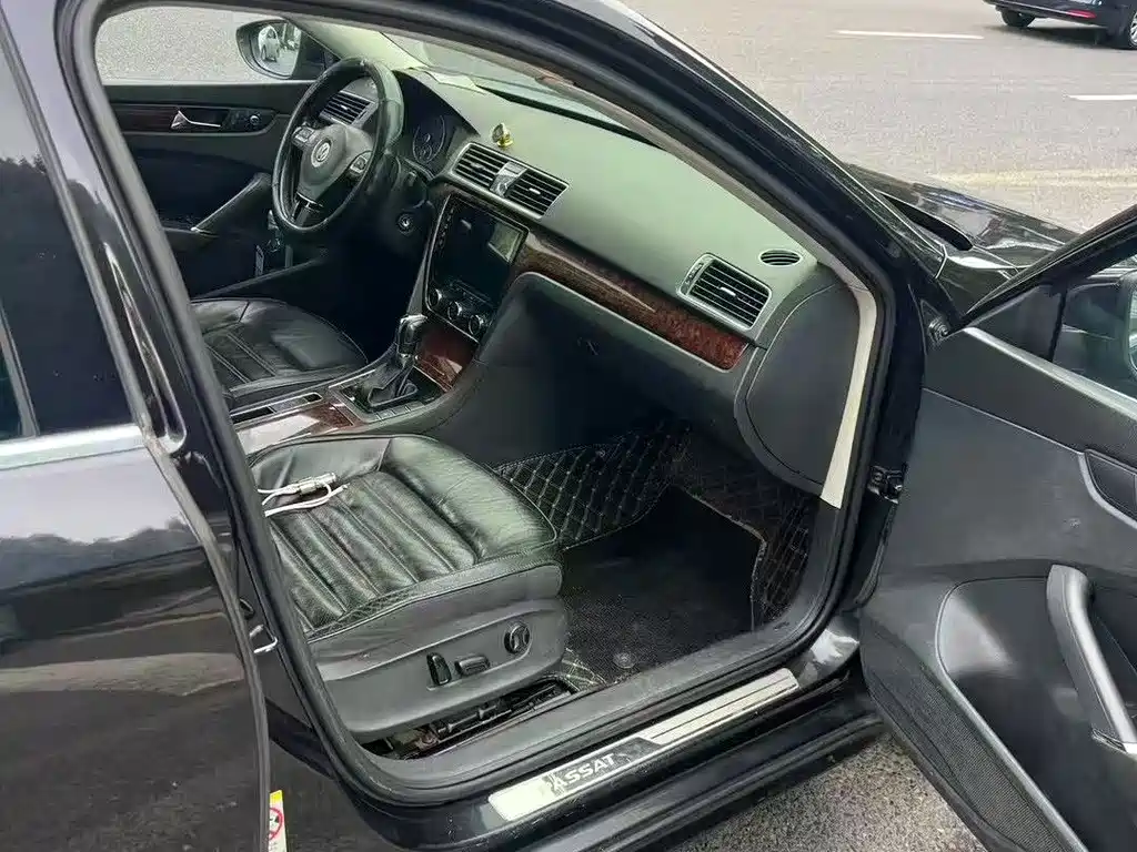 Volkswagen Passat 2011