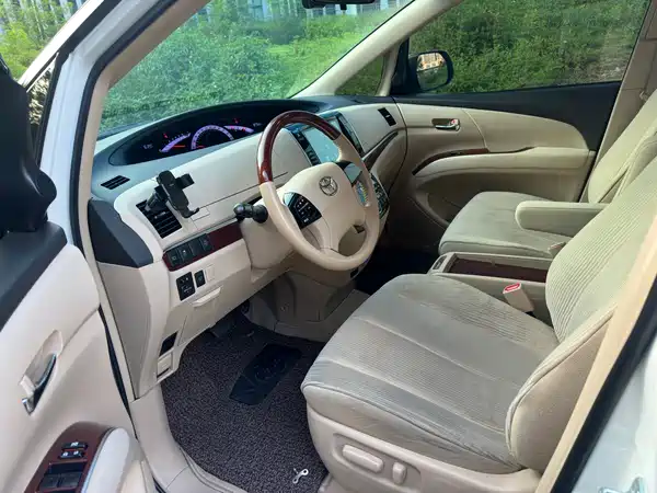 Toyota Previa 2017