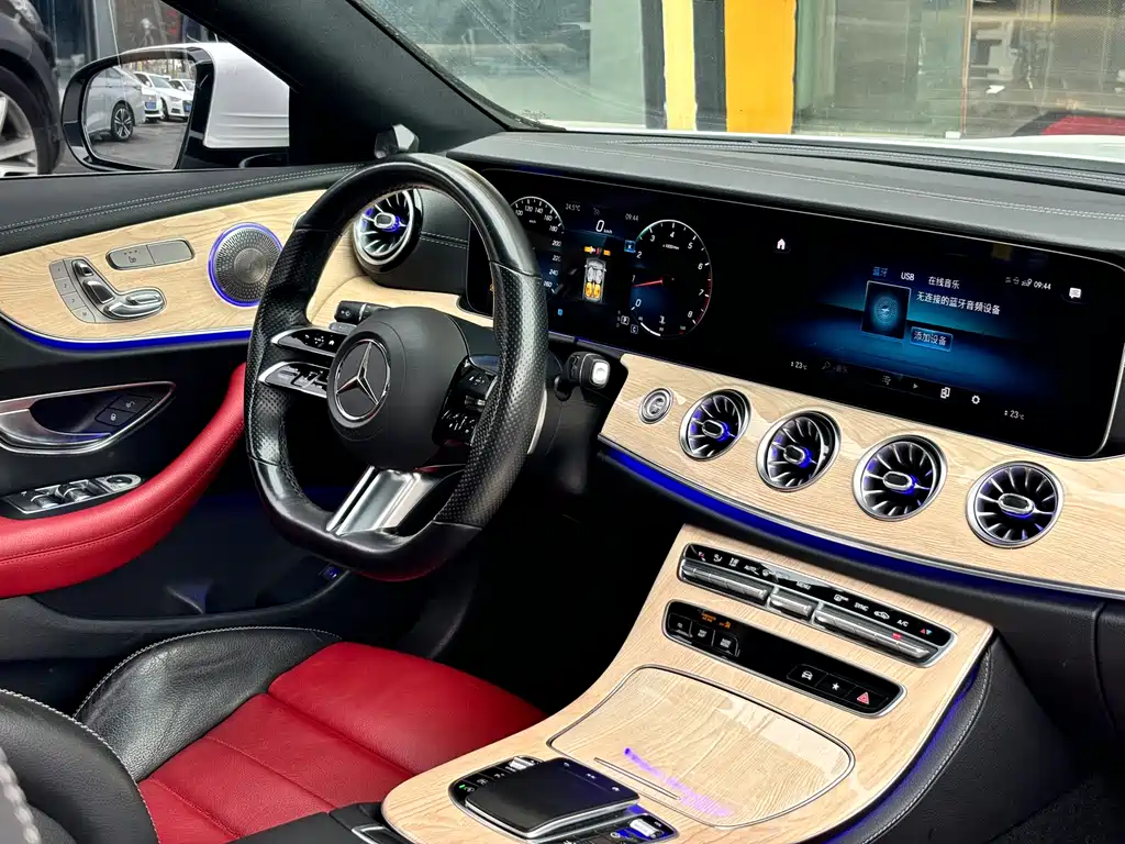 Mercedes-Benz E-Class 2022 — фото 11
