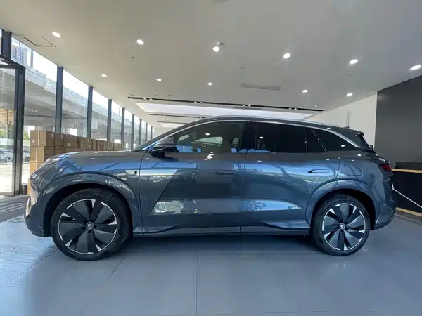 BYD Tang L 2025