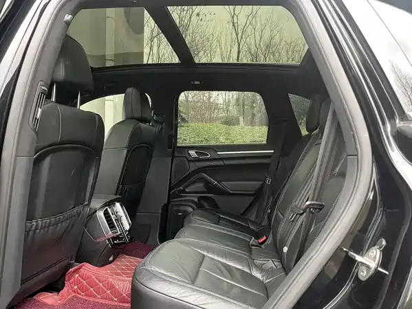 Porsche Cayenne 2011