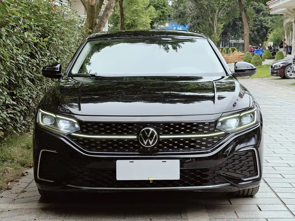 Volkswagen Passat 2022