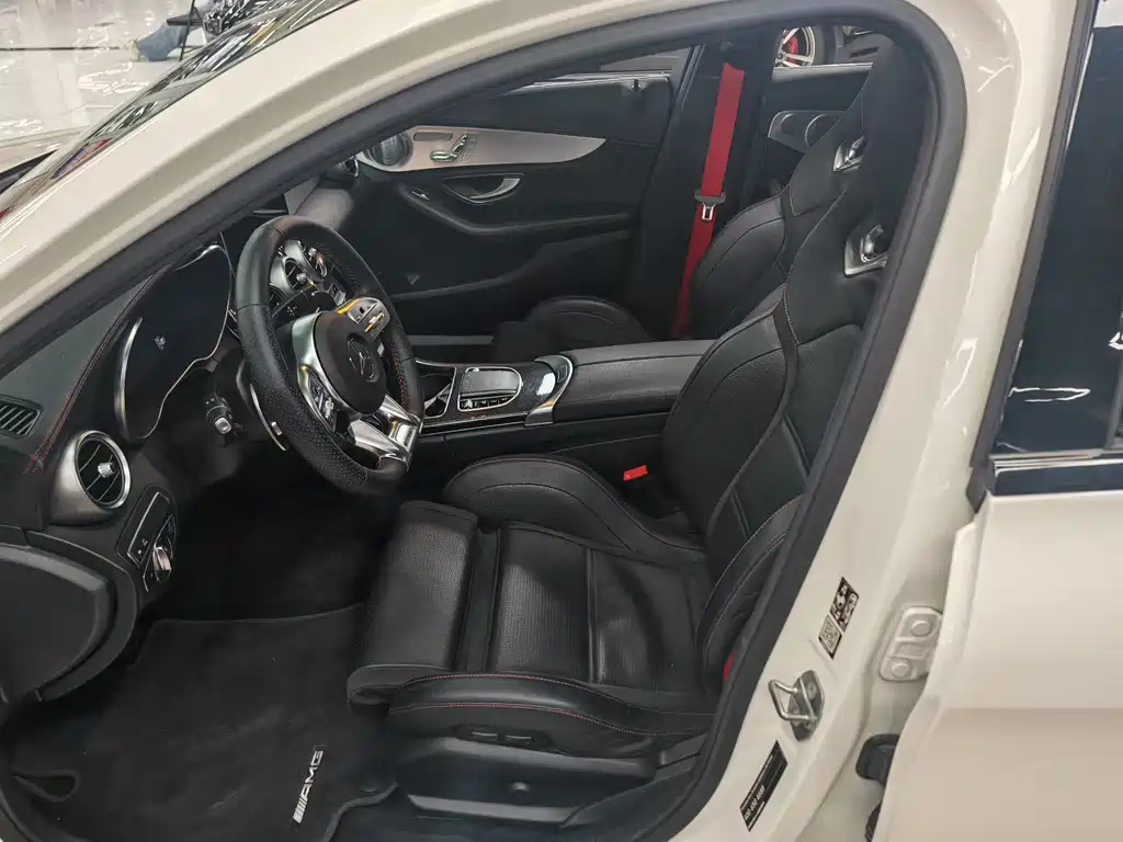 Mercedes-Benz C-Class AMG 2020 — фото 3
