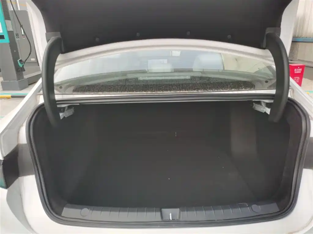BYD Seal 05 DM-i 2025 — фото 19