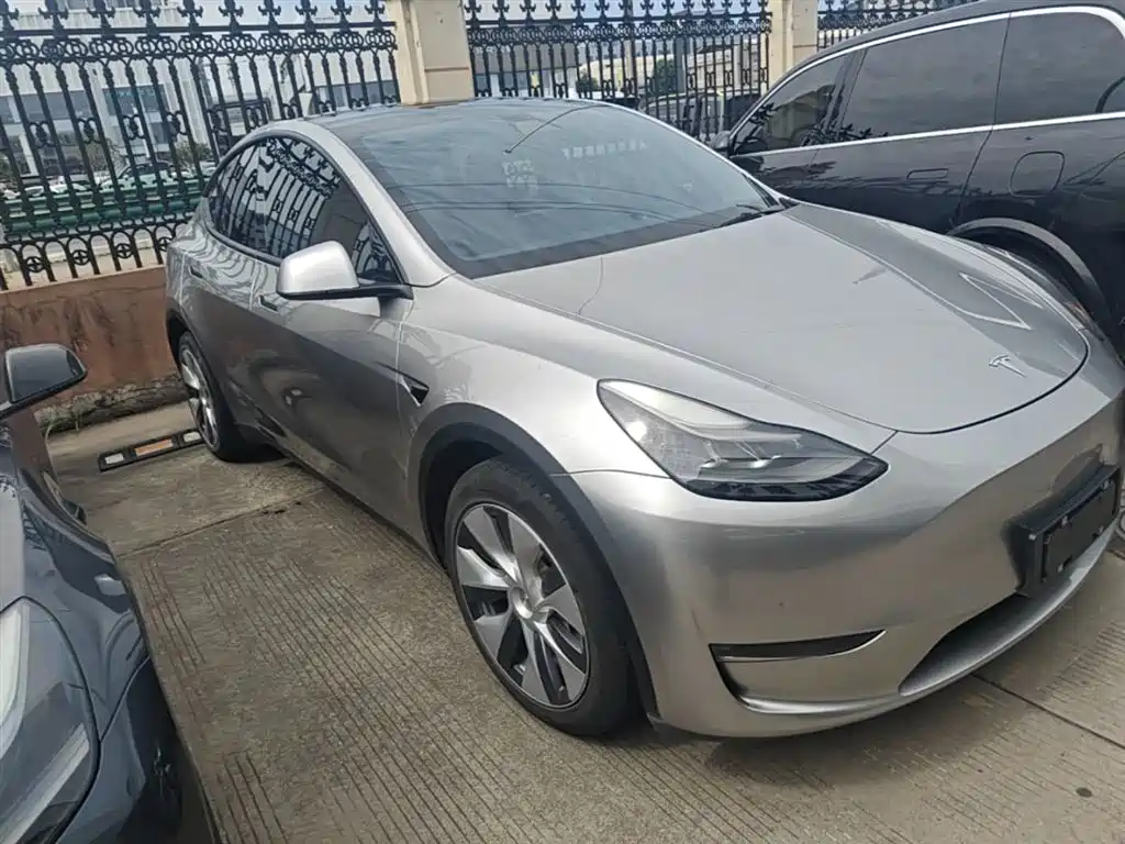 Tesla Model Y 2022 — фото 4