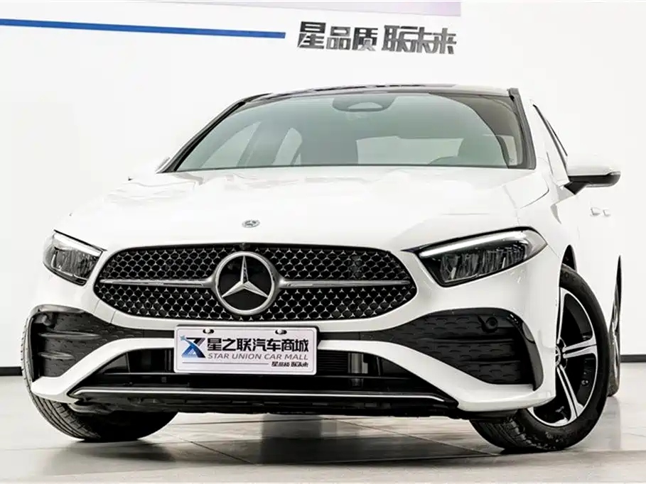 Mercedes-Benz A-Class 2024 — фото 3