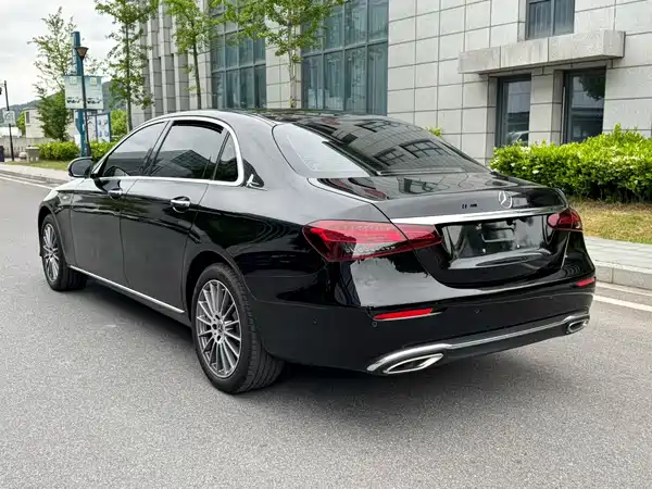 Mercedes-Benz E-Class 2022