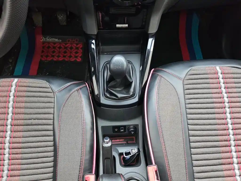 Ford EcoSport 2014 — фото 14