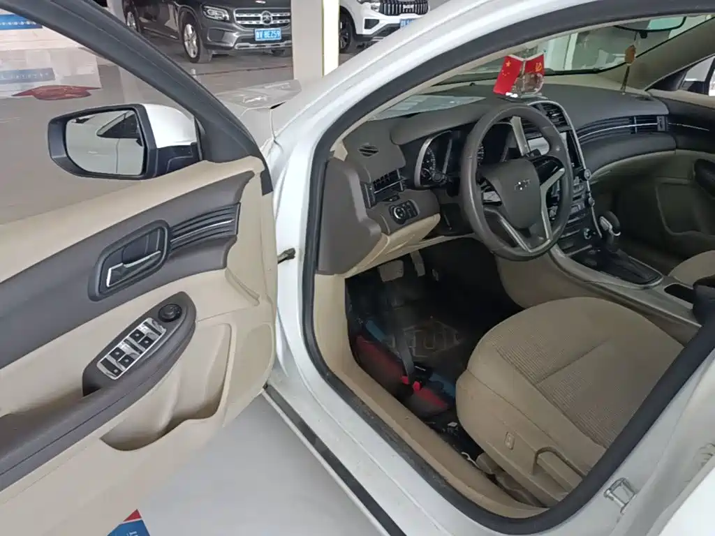 Chevrolet Malibu 2015 — фото 16