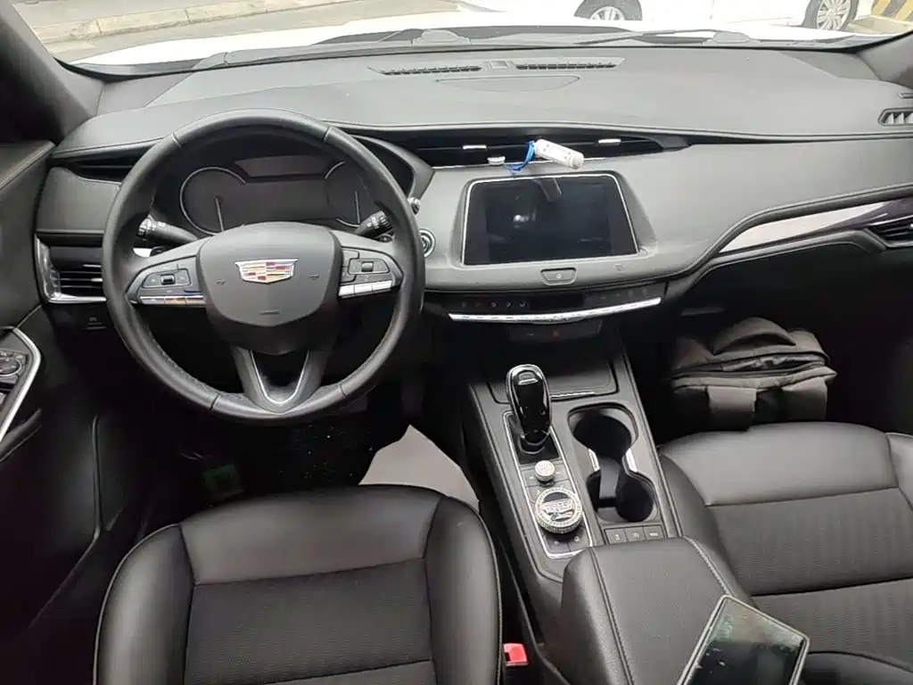 Cadillac XT4 2021 — фото 10