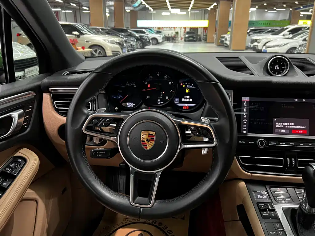 Porsche Macan 2019 — фото 4