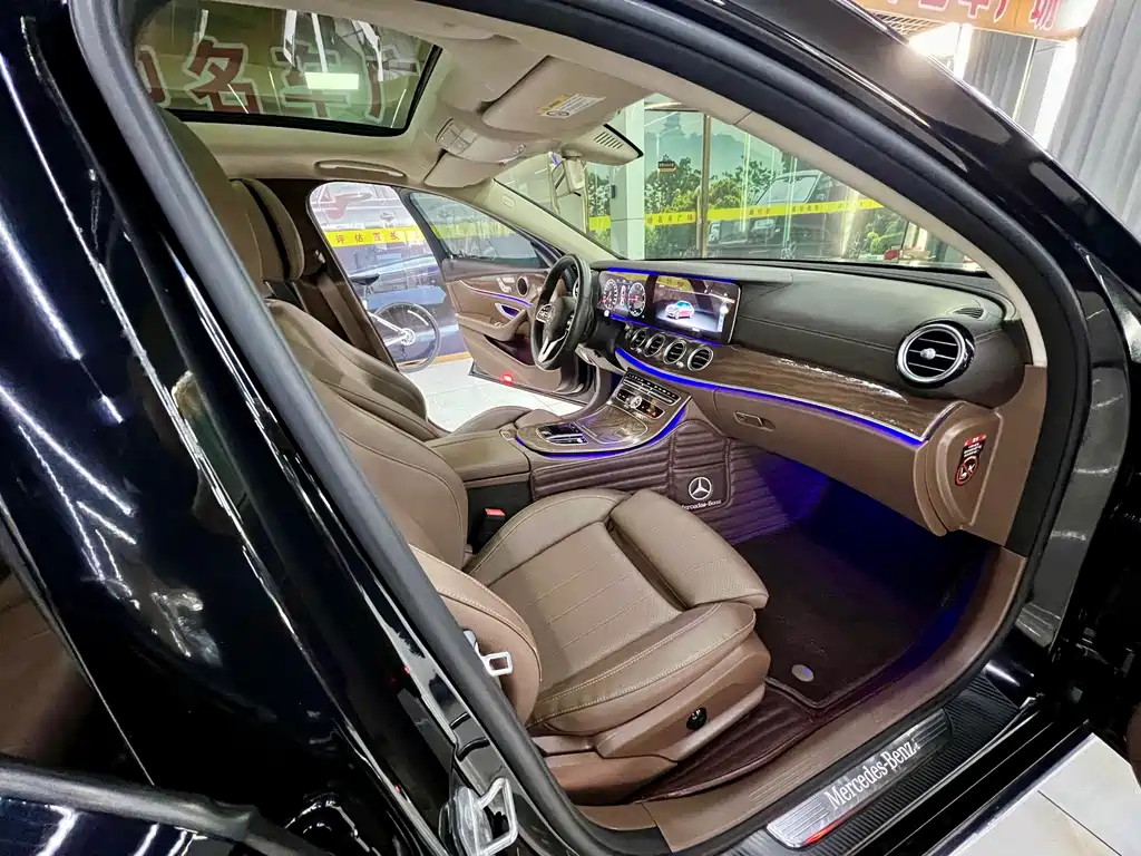Mercedes-Benz E-Class 2020 — фото 15
