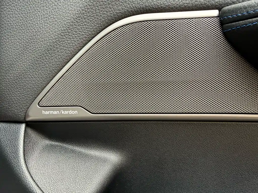 BMW 6 Series GT 2023 — фото 16