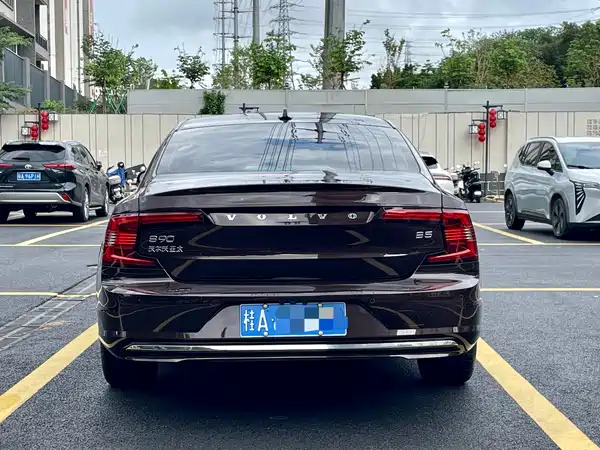 Volvo S90 2021