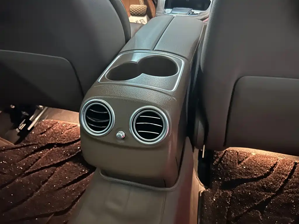 Mercedes-Benz E-Class 2020 — фото 6