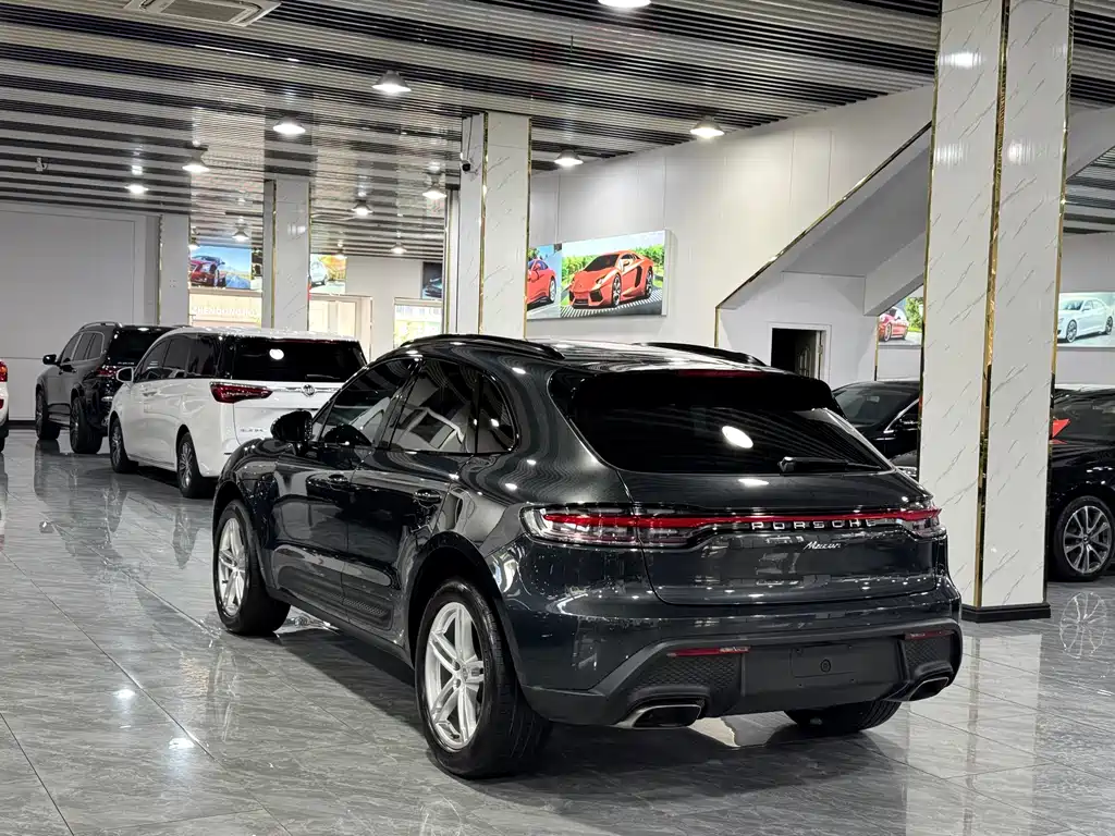 Porsche Macan 2023 — фото 15