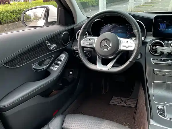Mercedes-Benz C-Class 2021