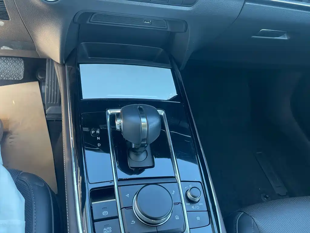 Mazda CX-30 EV 2023 — фото 10