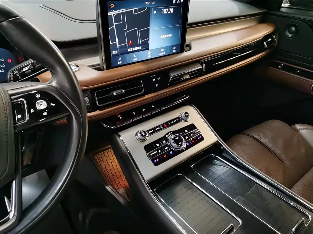 Lincoln Aviator 2020 — фото 11