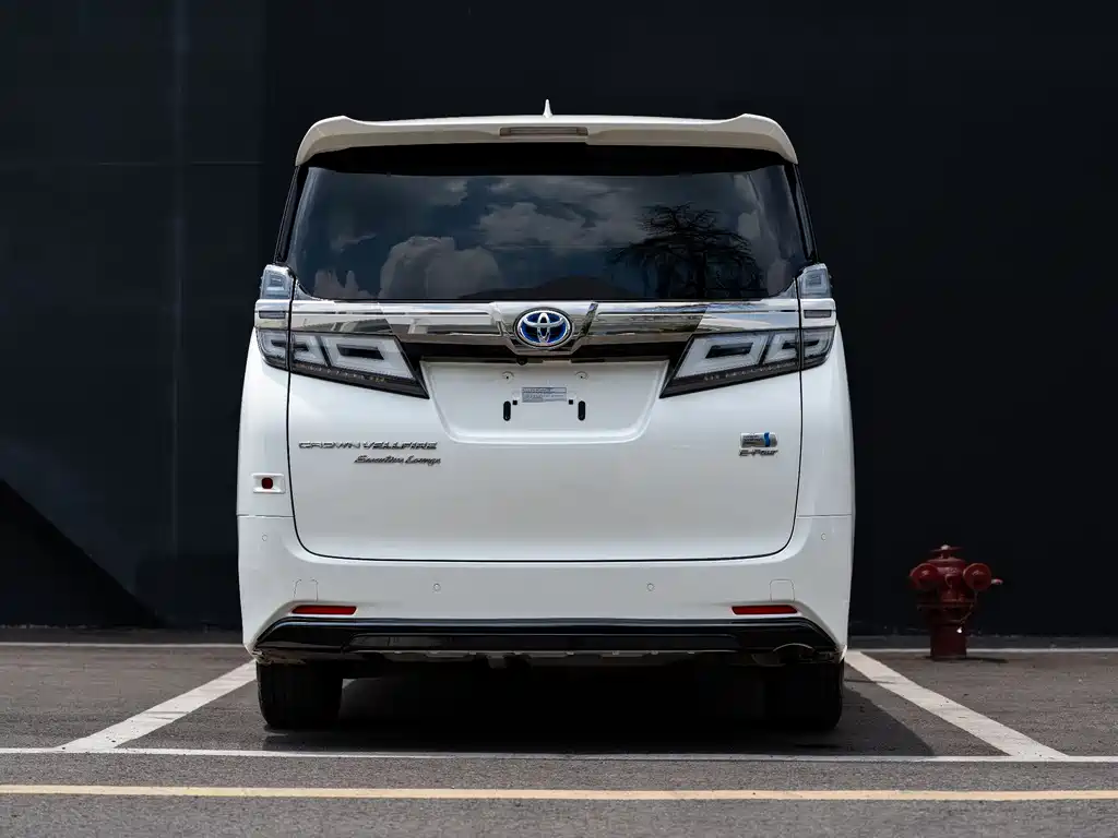 Toyota Vellfire 2022 — фото 14