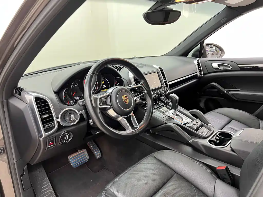 Porsche Cayenne 2015 — фото 10