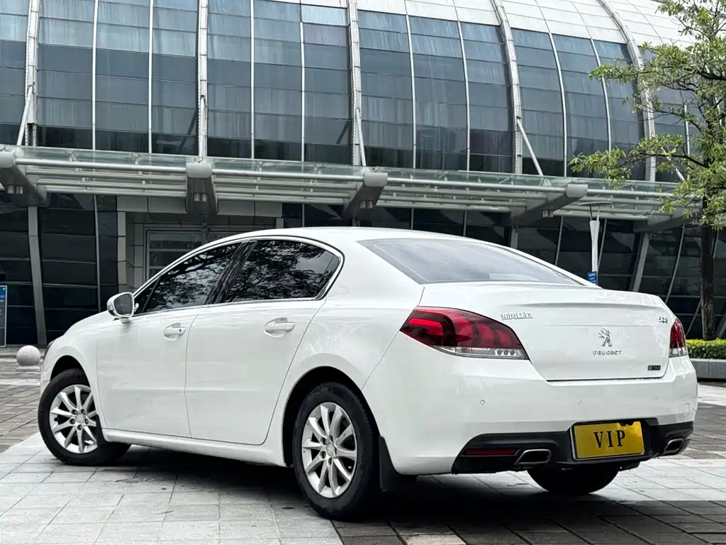 Peugeot 508 2016 — фото 22